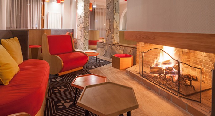 Hotel Le Royal Ours Blanc, Alpe d'Huez ski chalet, image 3